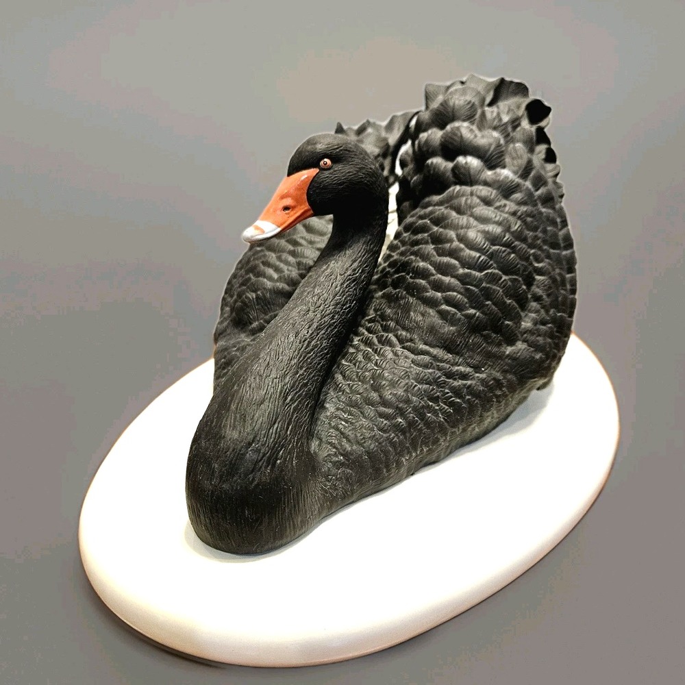 Franklin Mint Black Australian Swan- Van Ruyschwett- Bisque Porcelain- Base 1987